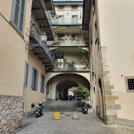 Piazza Vecchia Boutique ברגמו